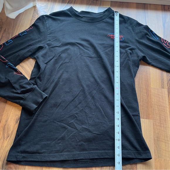 Chinatown Market Long Sleeve - Picture 2 of 8